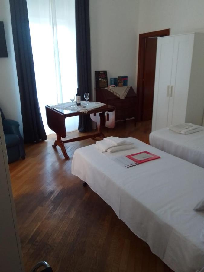 Domus Nikolai Hotel Bari Ngoại thất bức ảnh