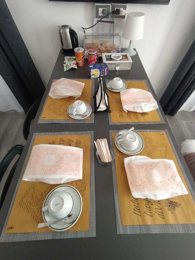 Domus Nikolai Hotel Bari Ngoại thất bức ảnh